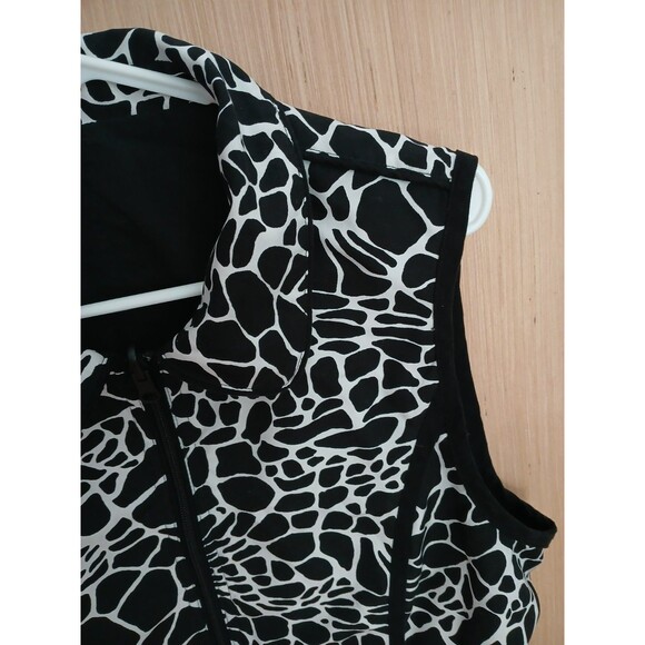 Women's Cow Print Vest Zip Up Front Pockets Collared - Picture 2 of 7